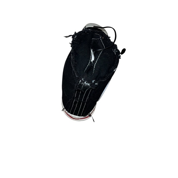 “Converse” chucks plush shoe speaker - Picture 4 of 4